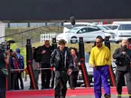 (L to R): Andrea Kimi Antonelli (ITA) Mercedes AMG Formula One Team with Lewis Hamilton (GBR) Scuderia Ferrari.
29.03.2026