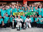 В Mercedes празднуют победный дубль