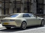 На таком Aston Martin Lagonda в Сильверстоуне ездил Макс Ферстаппен