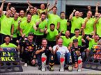 В Red Bull Racing празднуют победный дубль