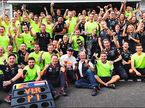 В Red Bull Racing празднуют победу