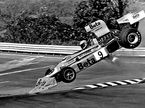 Авария Витторио Брамбиллы на квалификации Гран При США 1975 года. Фото Уоткинс-Глен