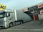 Автопоезд Mercedes на автодроме Circuit de Barcelona