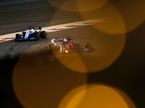 Машины Toro Rosso и Williams на трассе в Бахрейне