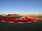 Утром второго дня тестов в Барселоне. Фото: пресс-служба автодрома