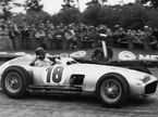 Хуан-Мануэль Фанхио за рулём Mercedes W196