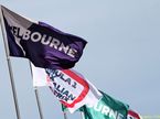 Флаги на трассе в Мельбурне