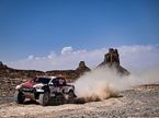 Экипаж Жиниэля де Вильерса на трассе 10-го этапа Дакара, фото пресс-службы ралли-рейда
