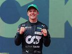 Ник Кэссиди в 2022 году выступал за AlphaTauri AF Corse и одержал две победы