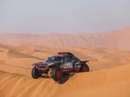 Карлос Сайнс пересекает пустыную Руб-эль-Хали, фото пресс-службы Дакара
