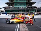 Джозеф Ньюгарден и его команда радуются победе в Indy 500, фото пресс-службы IndyCar