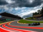Угол подъёма от Eau Rouge достигает 15 процентов, фото Mercedes