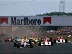 Риккардо Патрезе лидирует на старте Гран При Венгрии 1992 года