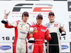 Мирко Бортолотти, Мики Монрас и Кристофер Занелла на подиуме в Сильверстоуне