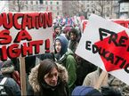 Студенты протестуют против повышения платы за обучение