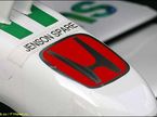 Логотим Honda на носовом обтекателе машины Дженсона Баттона