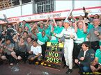 Mercedes AMG празднуют победу в Гран При Монако 2013