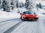 Роберт Шварцман за рулём Ferrari F8 Tributo