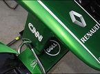 Логотип CNN на стойке переднего антикрыла Caterham