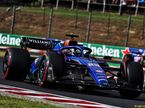 Алекс Элбон за рулём Williams FW45 на трассе в Венгрии