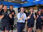 В боксах Williams радуются успеху