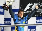 Фернандо Алонсо на подиуме Гран При Бразилии 2005 года, фото XPB