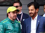 Фернандо Алонсо и президент FIA Мохаммед бен Сулайем