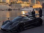 Фернандо Алонсо и его уникальный родстер Pagani Zonda, фото из социальных сетей