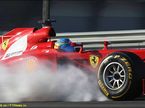 Фернандо Алонсо за рулем Ferrari F2012 на тестах в Хересе