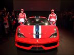 Фернандо Алонсо и Камуи Кобаяши на токийской презентации Ferrari 458 Speciale
