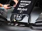 Логотип Honda на носовом обтекателе McLaren
