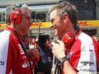 Маурицио Арривабене (слева) и Джеймс Эллисон, технический директор Ferrari