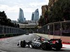 Оливер Берман за рулём машины Haas на трассе в Баку, фото XPB