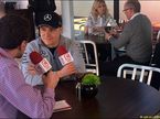 Валттери Боттас даёт интервью. Фтото пресс-службы Mercedes