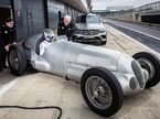 Валттери Боттас за рулём исторической Mercedes W125
