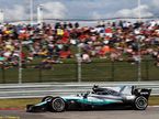 Валттери Боттас за рулём Mercedes W08, 2017 год