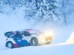 Валттери Боттас за рулём Citroen DS3 WRC на трассе Arctic Lapland Rally, фото из Twitter гонщика