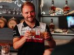 Валттери Боттас во время визита на вискокурню WhistlePig, фото пресс-службы команды 