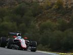 Фернандо Алонсо за рулём McLaren MP4-30 на тестах в Хересе