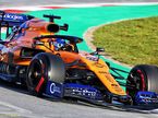 Новая машина McLaren на трассе в Барселоне