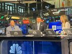 Зак Браун (слева) в студии CNBC, фото из социальных сетей