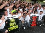 Brawn GP празднует победу!