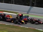 Борьба Дженсона Баттона (McLaren) и Марка Уэббера (Red Bull)