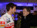 Дженсон Баттон с главой Mercedes Motorsport Норбертом Хаугом на Гонке чемпионов
