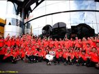 Команда McLaren празднует победу в Гран При Бельгии