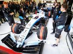 Williams FW42 выехала на трассу в Барселоне только днём в среду, фото пресс-службы команды