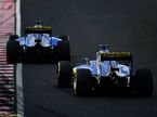 Машины Sauber на венгерской трассе