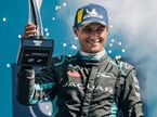 Митч Эванс на подиуме первой гонки берлинского финала, фото пресс-службы Jaguar Racing