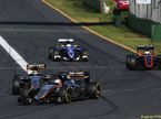 Пилоты Force India опережают соперников из McLaren и Sauber в Австралии