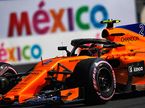 Стоффель Вандорн за рулём McLaren на трассе в Мехико